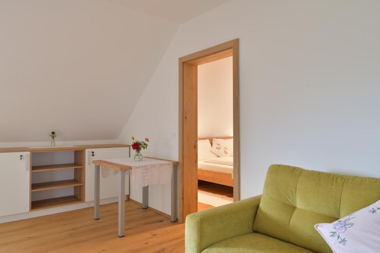 Farm Stay Jarc Vineyard Svecina Екстериор снимка