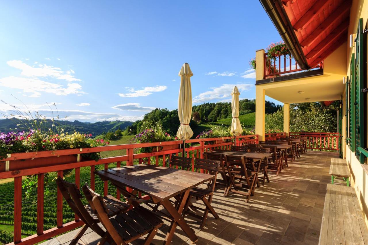 Farm Stay Jarc Vineyard Svecina Екстериор снимка